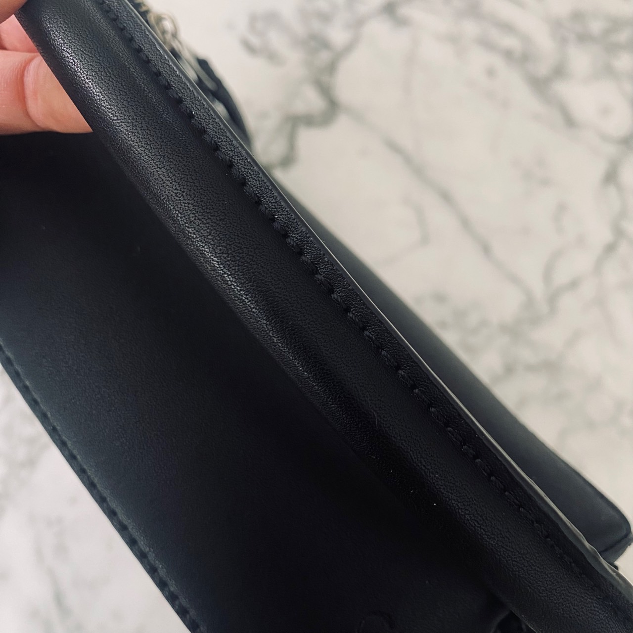 LOEWE Puzzle bag in smooth leather กระเป๋าสะพายทรงกล่องเรียบแต่หรูคูลและเท่ห์ สุดยอดแบรนด์ที่ดีไซน์เป็นเอกลักษณ์ โดดเด่น สไตล์พัซเซิล ใช้ได้ทั้งชายหญิง