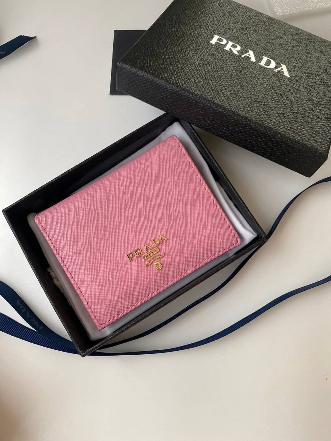 VIP หนังแท้ 】2พับ PRADA Small Saffiano Leather Wallet