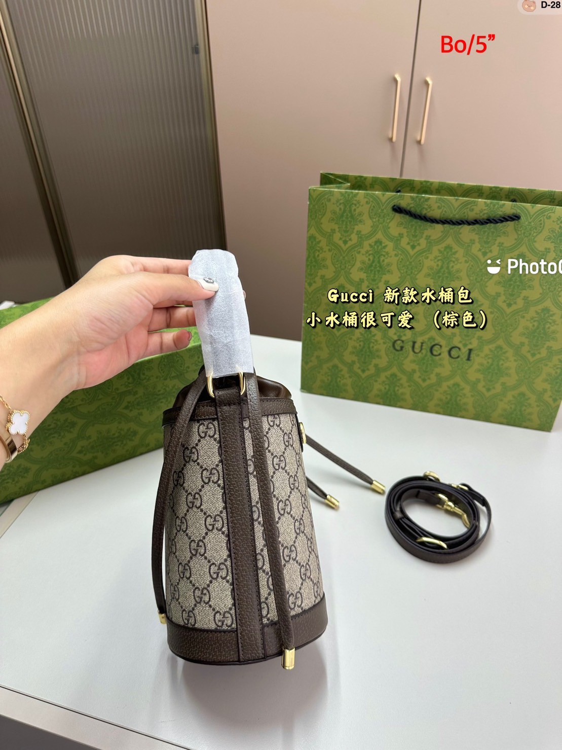 Gucci Horsebit 1955 Small Bucket Bag / Gucci Bucket Bag พร้อมส่งที่ไทย กระเป๋าบัคเก็ตไซส์มินิ ดีไซน์คลาสสิกโทนสีเป็นเอกลักษณ์ พิมพ์ลายคมชัด