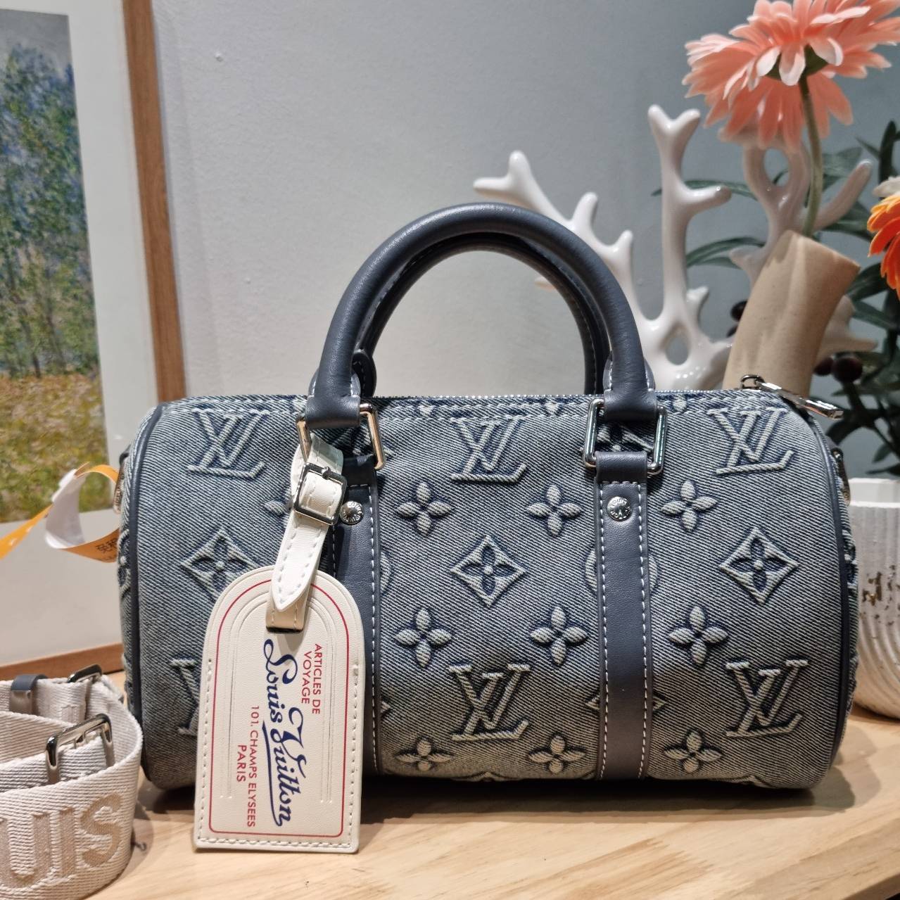 LV bandouliere 25 washed denim monogram keepall bag ใหม่ล่าสุด กับกระเป๋าทรงหมอนสุดฮิต ที่มาในรูปแบบ washed denim สวยคลาสสิค ดูแพงสุดๆ
