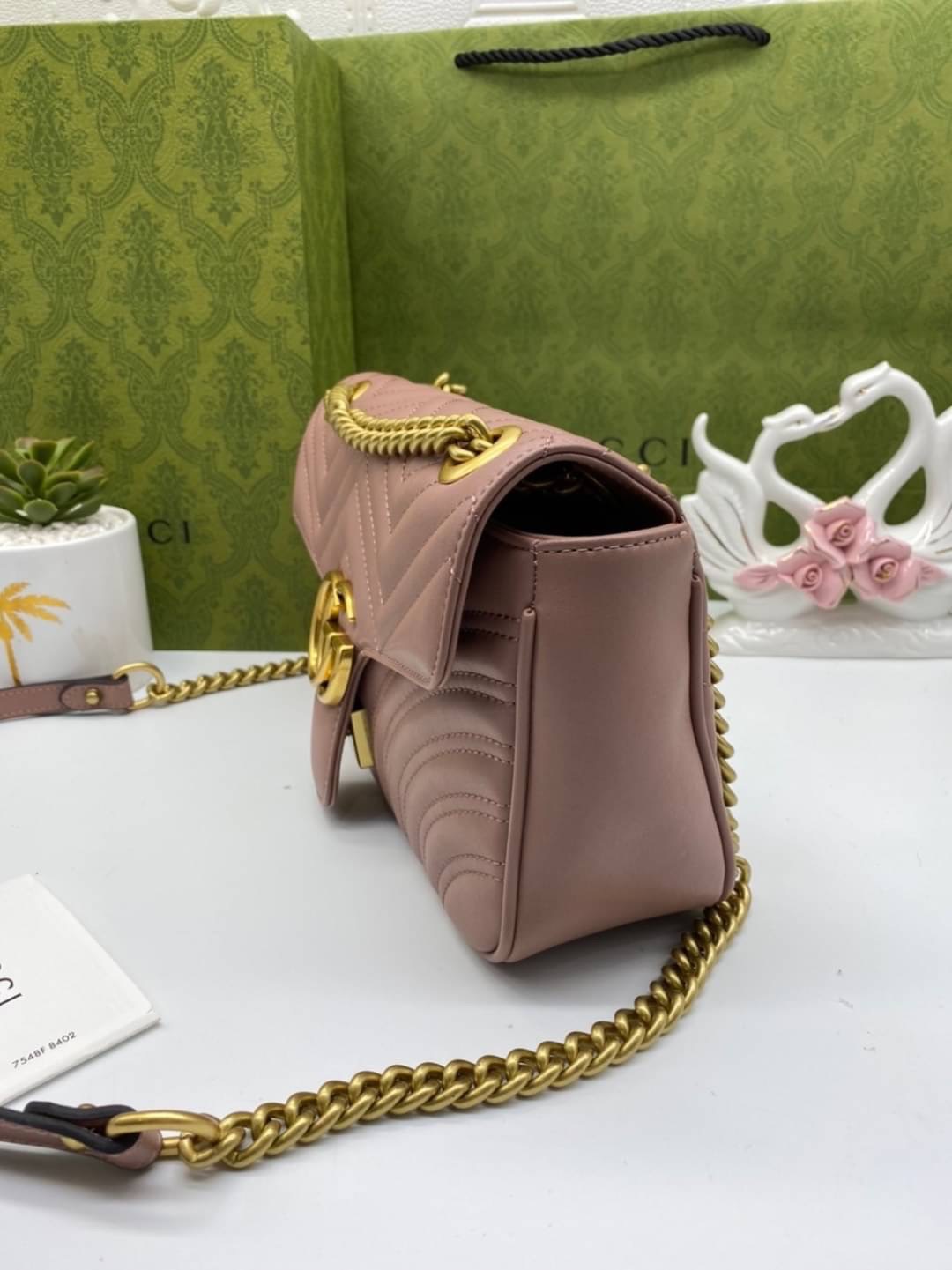 หนังแท้ GUCCI GG Marmont small shoulder bag 26cm ภาพสินค้าถ่ายจากงานขายจริง ใช้งานต่างประเทศได้ค่ะ