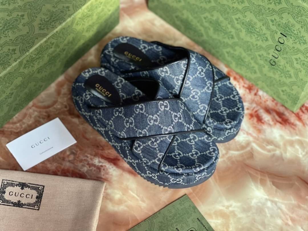 หนังแท้ GUCCI Denim Sandals / GG jacquard organic denim platform sandals / GG Shoes พร้อมส่งที่ไทย รองเท้าผ้าเดนิมเกรดเทพออริจินอล ภาพสินค้าถ่ายจากงานขายจริง ใช้งานต่างประเทศได้ค่ะ