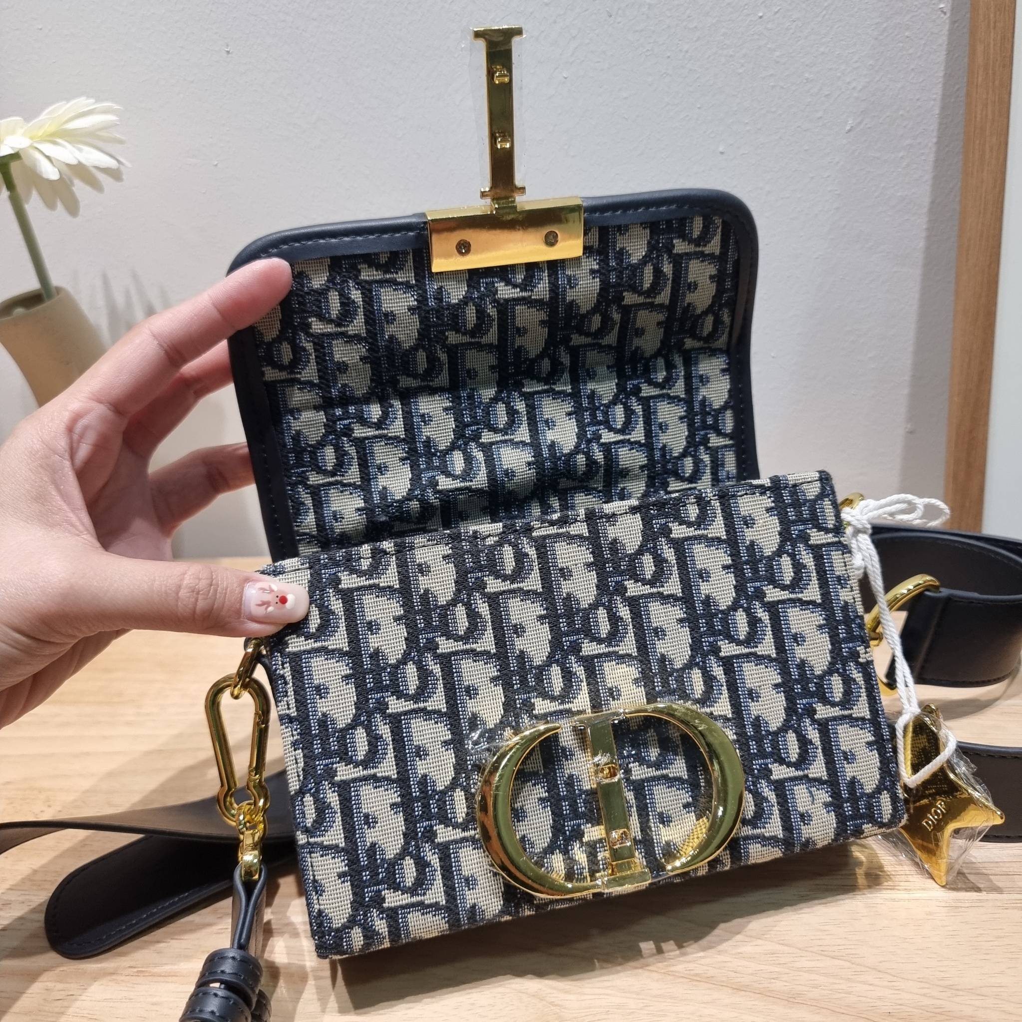 DIOR SET BAG / DIOR 30 Montaigne Bag / DIOR ANAGRAM BOX SET / CD LIMITED EDITION GIFT BOX WITH GOLD STAR BOUTIQUE SET พร้อมเสิร์ฟครบชุด แรร์ไอเท็ม ที่ถูกรวมไว้ในหนึ่งเดียว