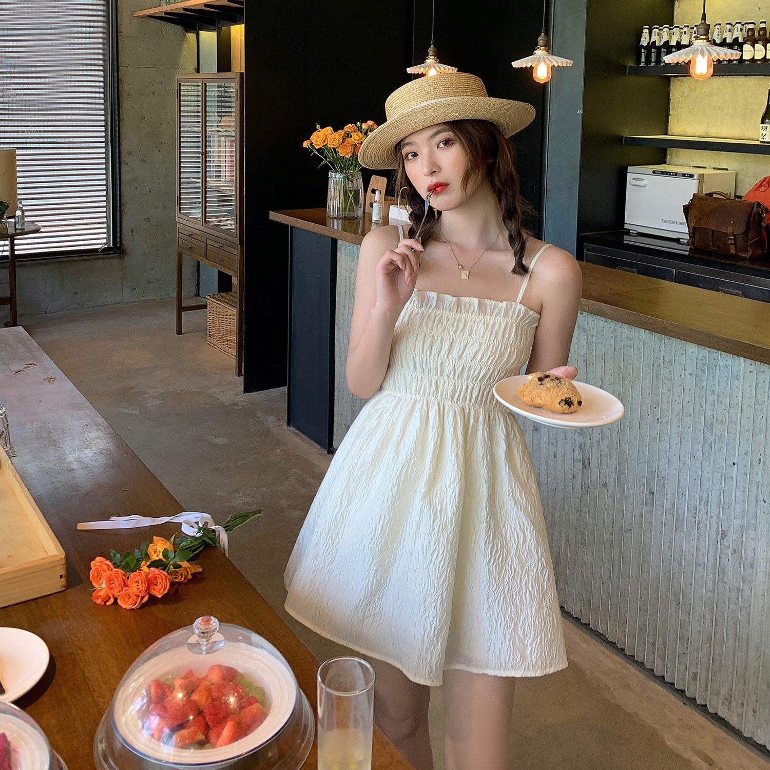พร้อมส่ง 🦷 Mini san dress เดรสสายเดี่ยวตัวสั้น (IN36558)