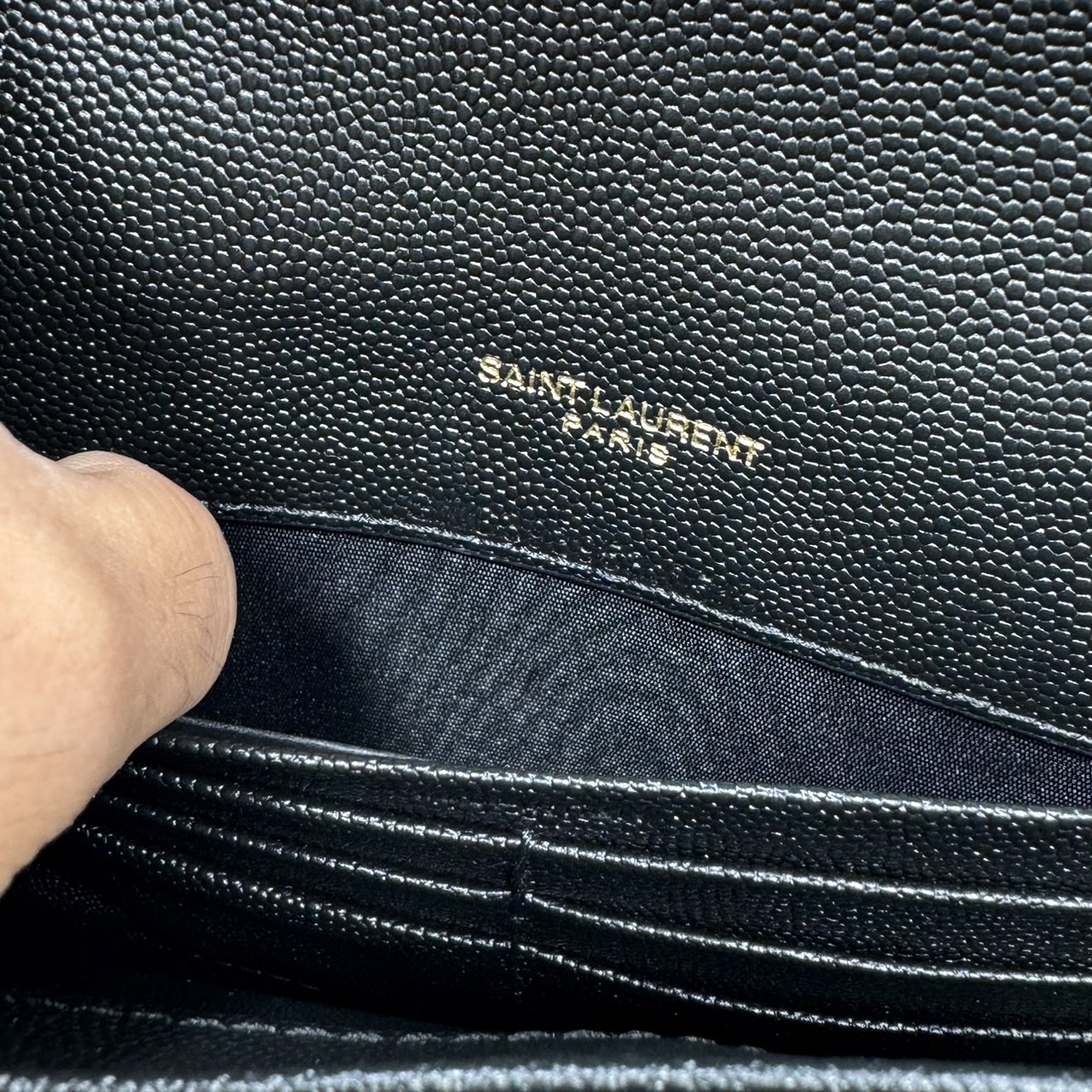 YSL Envelope WOC 7.5 Wallet on chain / YSL Clutch Bag 7.5" กระเป๋าสะพายรุ่นยอดนิยม เกรดหนังคาเวียร์สวยเต็มใบ เกรดออริ 1:1 ใช้งานต่างประเทศได้