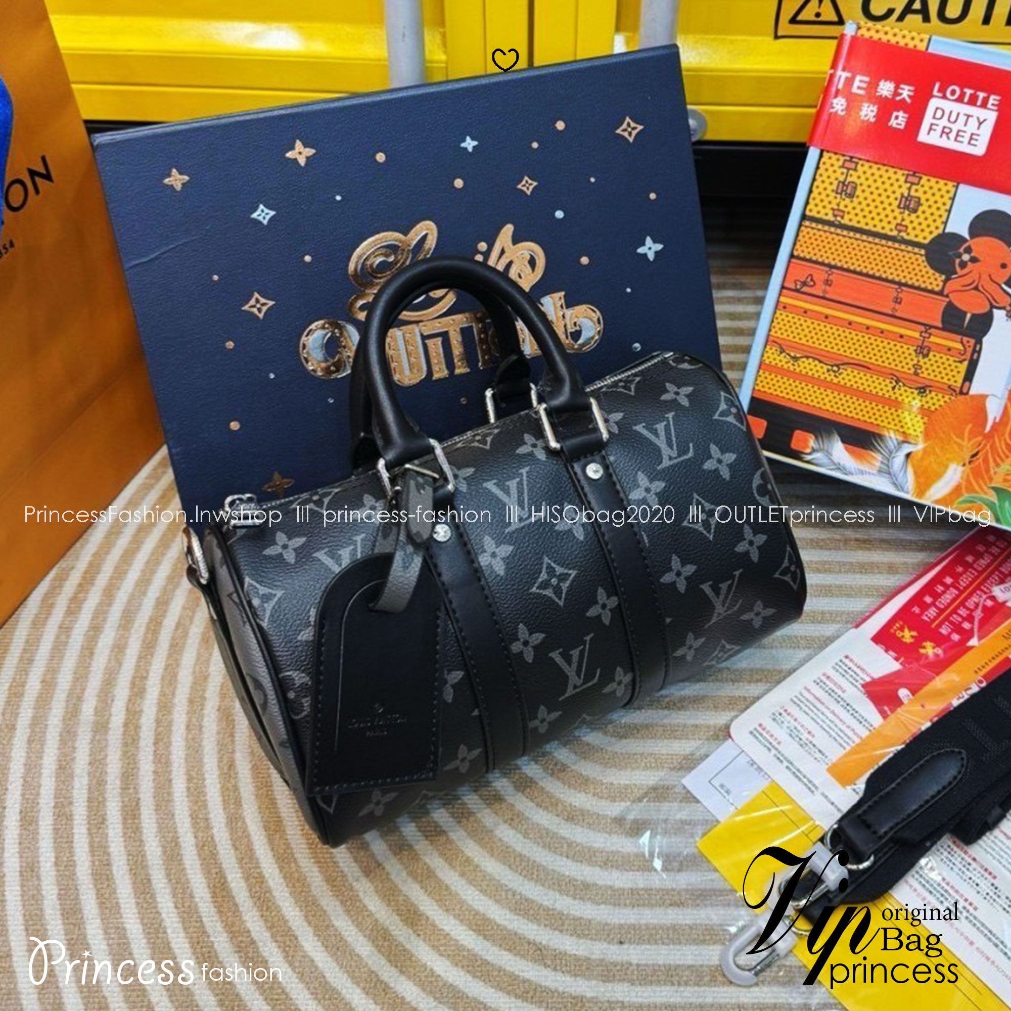 V Keepall Bandouliere 25 Bag กระเป๋าทรงหมอนสุดฮิต สีดำสวยคลาสสิค ดูแพงสุดๆ เท่และหรูในใบเดียว มาพร้อมสายสะพายแบบสปอร์ต ดีไซน์เริ่ดไม่ซ้ำใคร