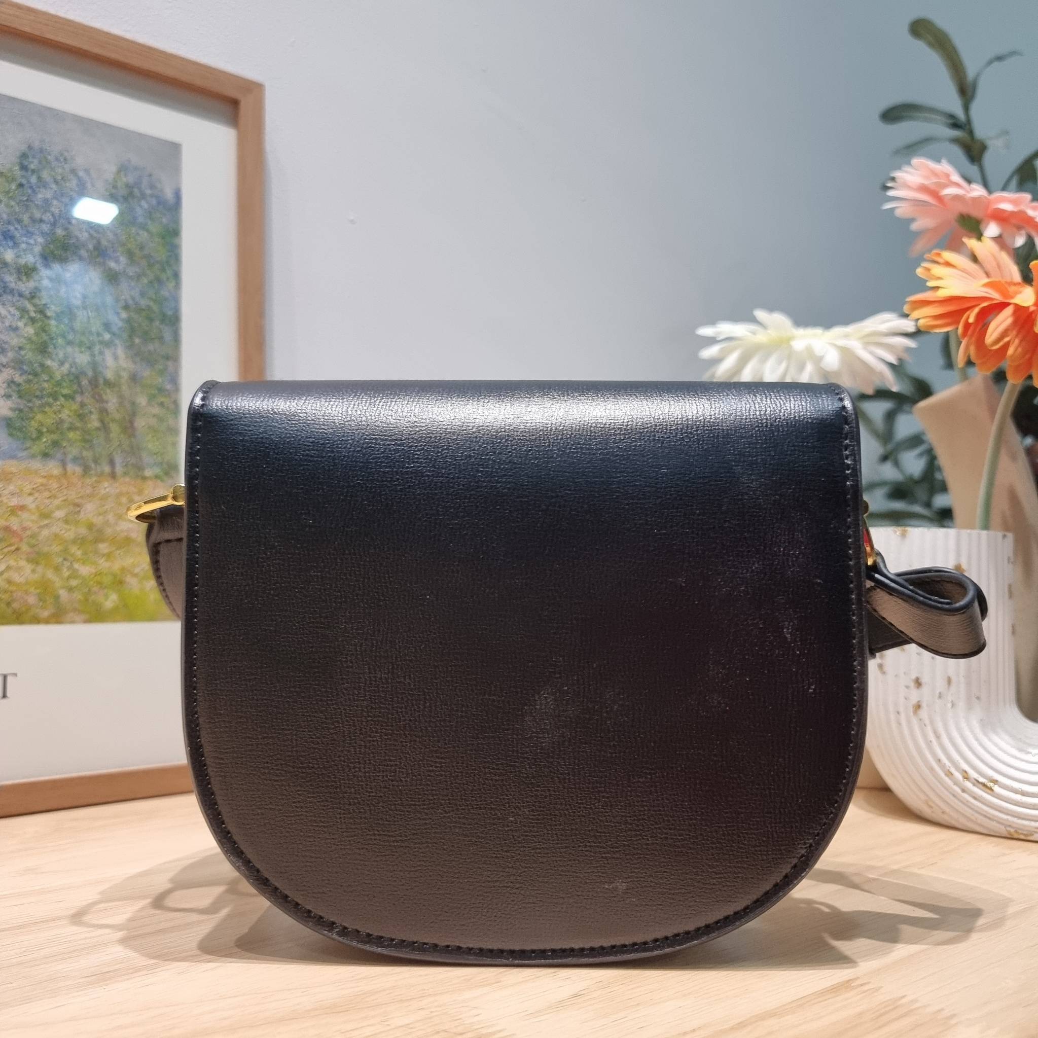 Gucci horsebit 1955 mini rounded bag / GUCCI BAG พร้อมส่ง 2 สี กระเป๋าสะพายไหล่/สะพายข้างทรงคลาสสิค มาในไซส์มินิ กะทัดรัด สวยอยู่ทรง