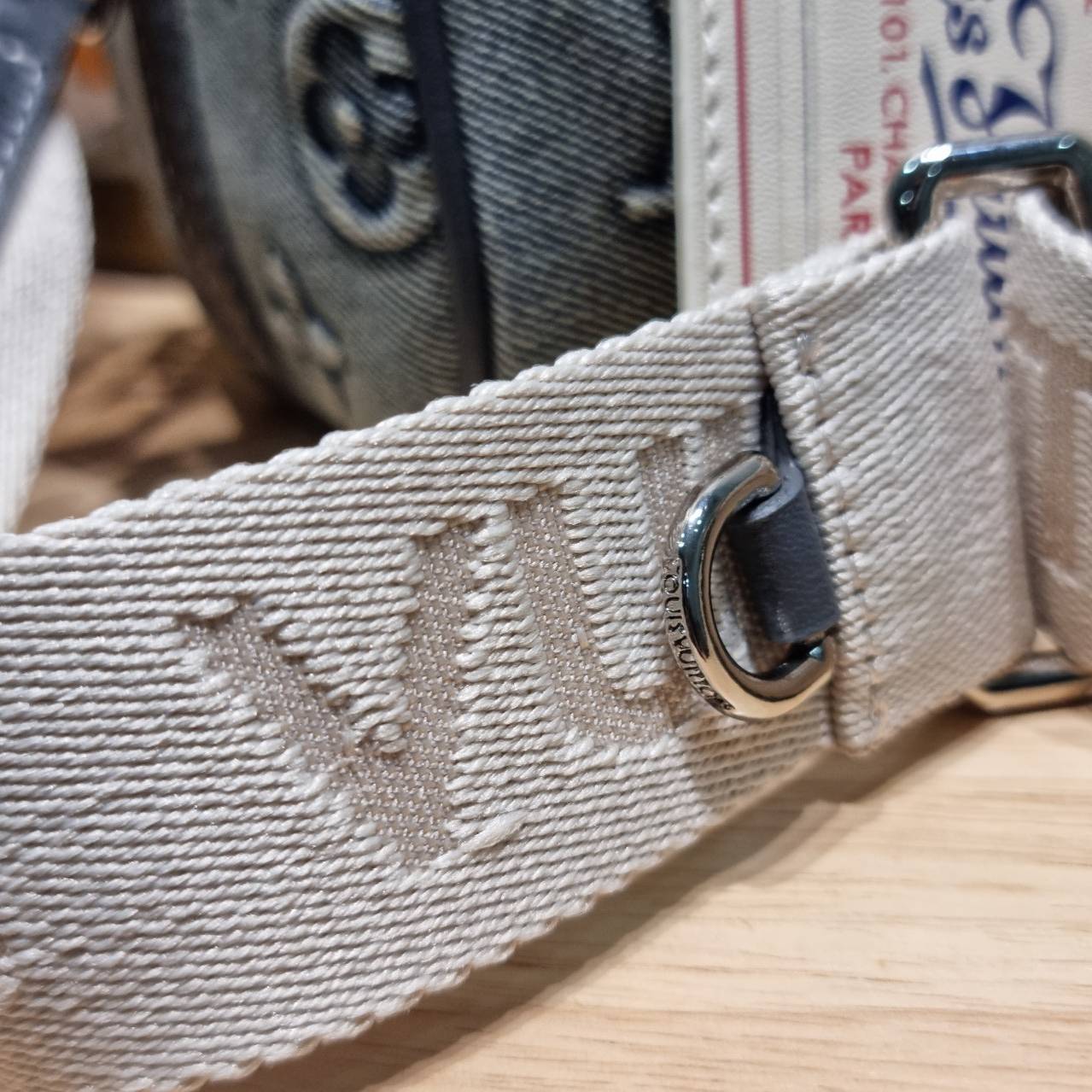 LV bandouliere 25 washed denim monogram keepall bag ใหม่ล่าสุด กับกระเป๋าทรงหมอนสุดฮิต ที่มาในรูปแบบ washed denim สวยคลาสสิค ดูแพงสุดๆ