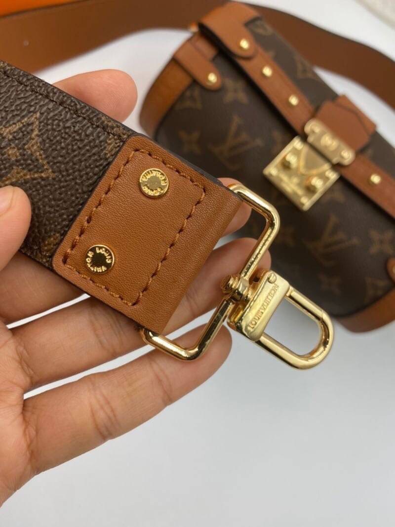 LOUIS VUITTON PAPILLON TRUNK Monogram coated canvas สินค้าออกใหม่ สวยงามมากๆค่ะ ใบจริงน่ารัก น่าใช้มากๆ พกพาสะดวก แนะนำมีติดตัวไว้สักใบไม่ผิดหวังแน่นอน ห้ามพลาดเลยนะคะ!