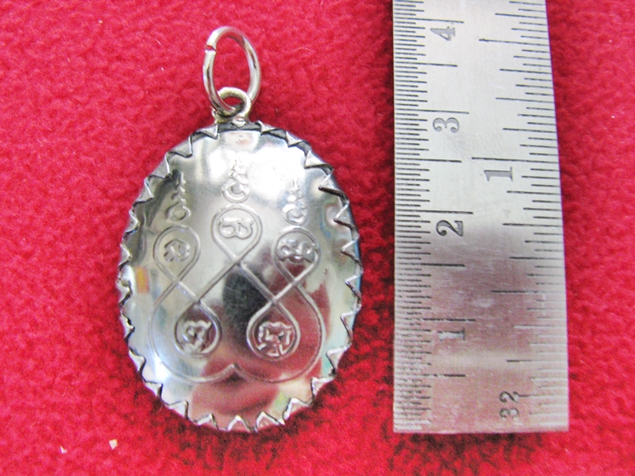 สินค้าหมดค่ะ ล็อกเก็ตสมเด็จโตเลี่ยมสแตนเลสพร้อมใบคาถาค่ะ