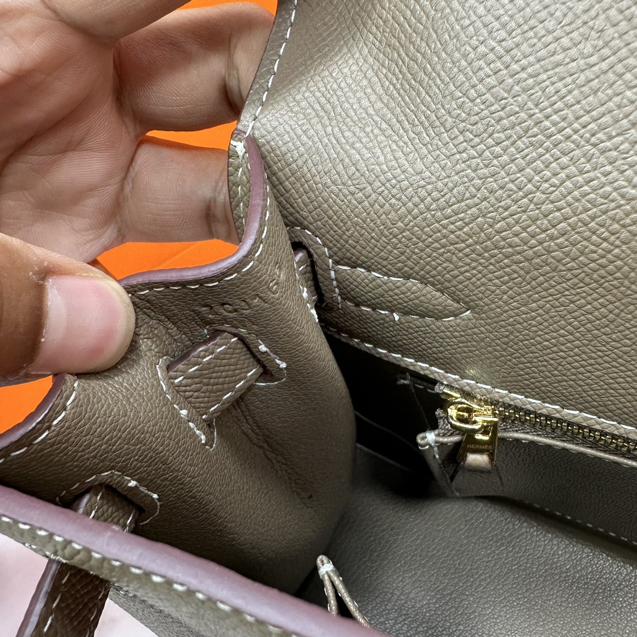 ORI หนังแท้ | Hermes Kelly 25cm กระเป๋าสะพายที่สุดแห่งหรูหราลัคชู นิยามของความสง่างามเหนือกาลเวลา แบรนด์เนมในฝัน งดงามดั่งเจ้าหญิง
