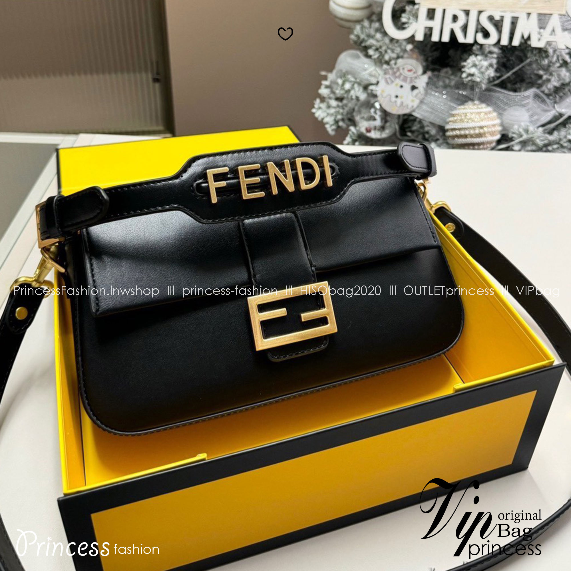 FENDI Baguette Leather Bag กระเป๋าสะพายทรงแบคเกตต์ หนังเรียบสวย อีกหนึ่งรุ่นใหม่ ปังไม่ไหวจ้าแม่!! เรียบหรูและคลาสสิคในตัว มาพร้อมสาย 2 แบบ สำหรับคล้องแขน และสายครอสบอดี้