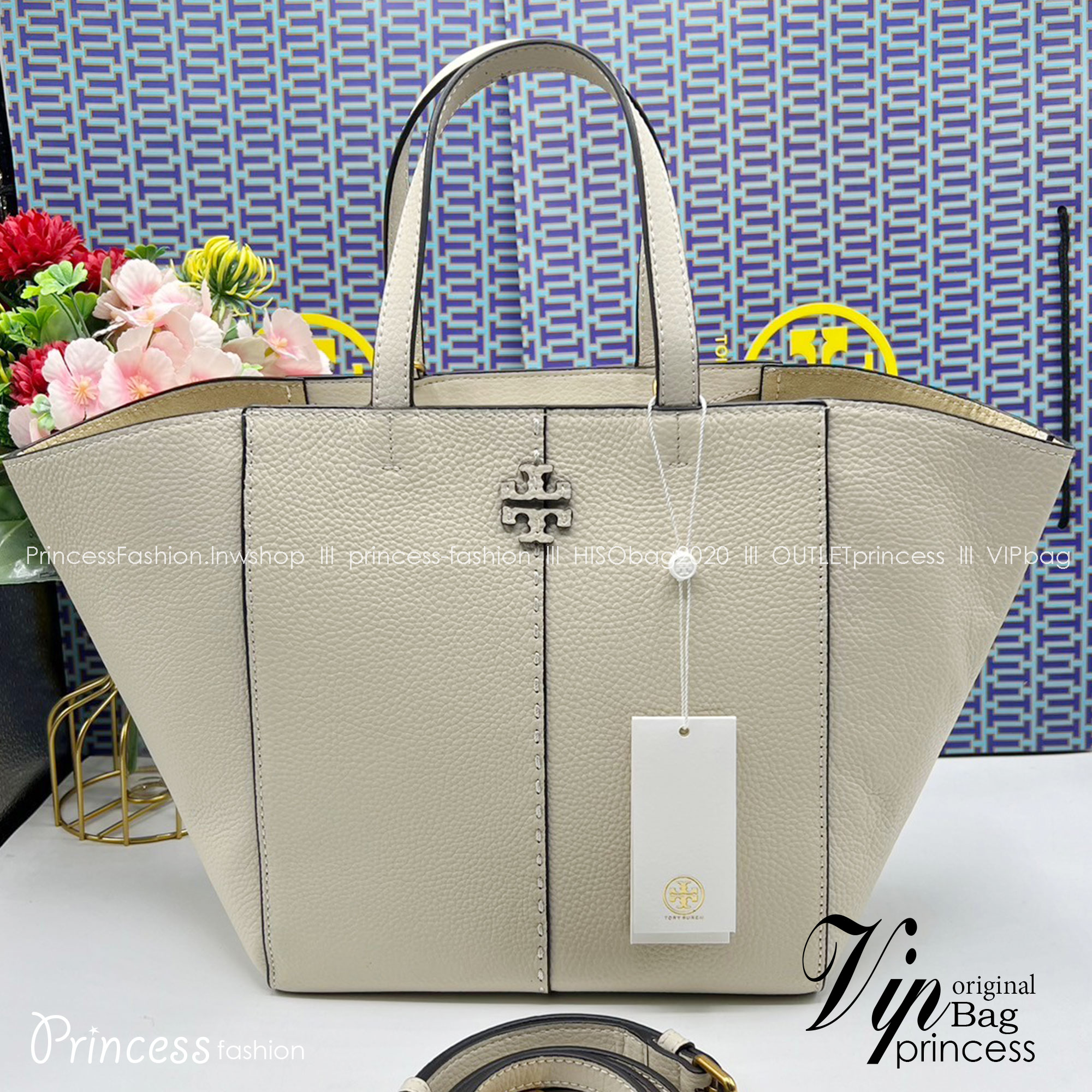 Tory Burch McGraw Leather Tote Bag / Tory Double T Tote Bag / TORY TOTE BAG พร้อมส่ง 4 สี กระเป๋าสะพายทรงโท้ท จุของได้เยอะใบนี้ตอบโจทย์ได้ดีมาก โทนสีเรียบง่าย แฝงไปด้วยความดูดี สุขุมและเป็นผู้ใหญ่