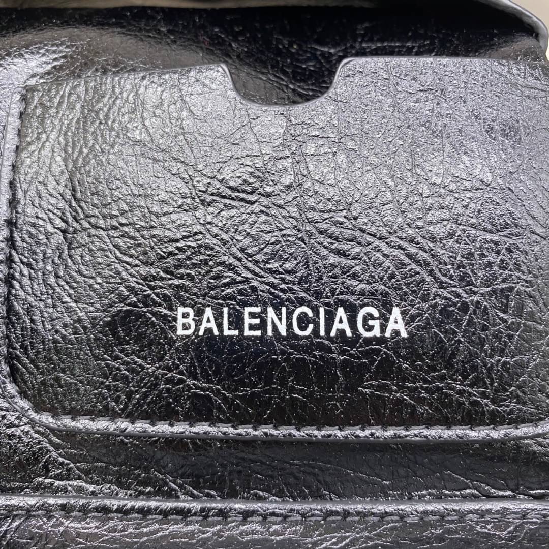 Balenciaga SUPERBUSY SMALL SLING BAG IN BLACK กระเป๋าสะพาย ใช้ได้ทั้งชายหญิง เกรดออริ 1:1 สลับแท้ ใช้งานต่างประเทศได้
