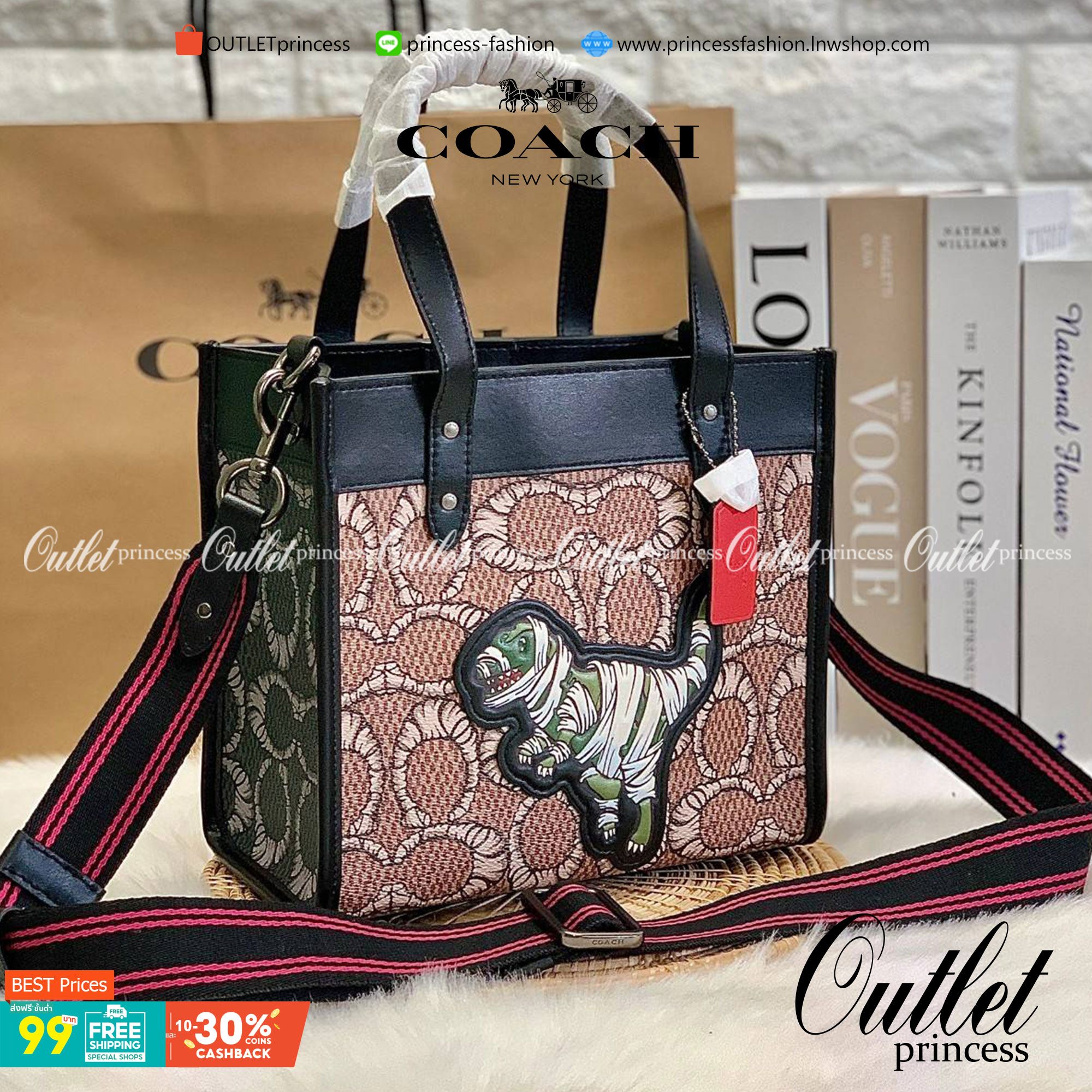 มาสคอตที่รัก 💋 ยังไม่เข้าช๊อปไทย สวยก่อนใครไปเลยจร้าา COACH X MICHAEL B. JORDAN FIELD TOTE 22 IN MUMMIFIED SIGNATURE CANVAS WITH REXY ((C6971)) พร้อมส่งที่ไทยทันทีค่ะ! MICHAEL B.JORDAN ร่มมือกับCoach ออกแบบกระเป๋าทรงTote กนังแท้นิ่มมือ ใหม่ลาสุดมา