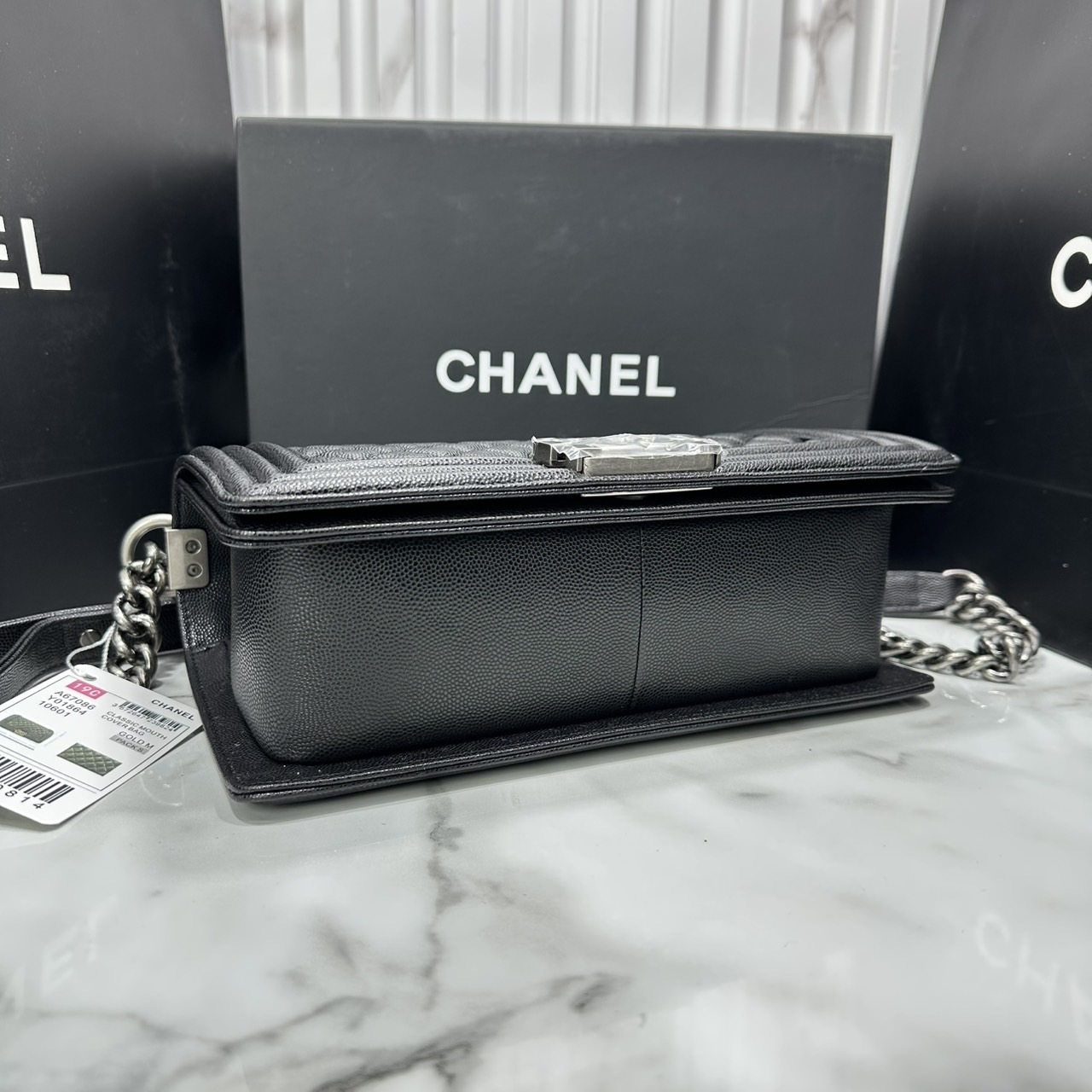 ORI หนังแท้ | CHANEL Boy 25cm shoulder bag กระเป๋าสะพายรุ่นยอดนิยม หรูหราระดับตำนาน สวยงามเหนือกาลเวลา