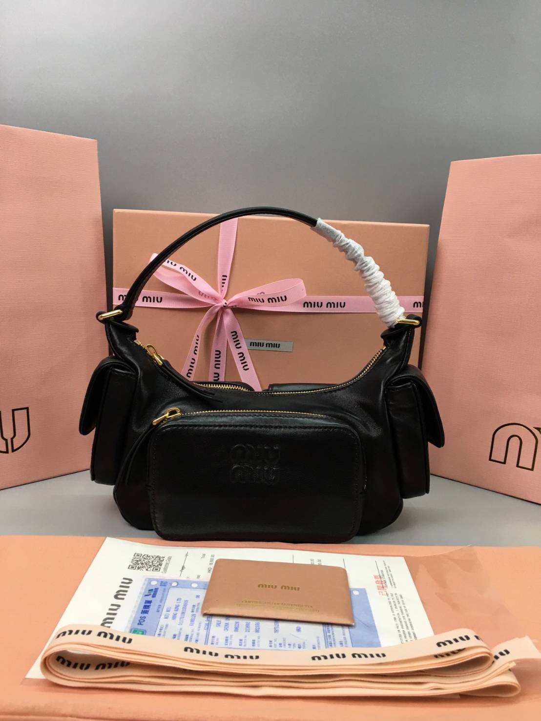 MIU MIU Nappa leather Pocket bag กระเป๋าถือสะพาย เกรดออริ ท็อป vip 1:1 เกรดงานปราณีตละเอียด หนังสวย เกรดดีสุด ใช้งานต่างประเทศได้