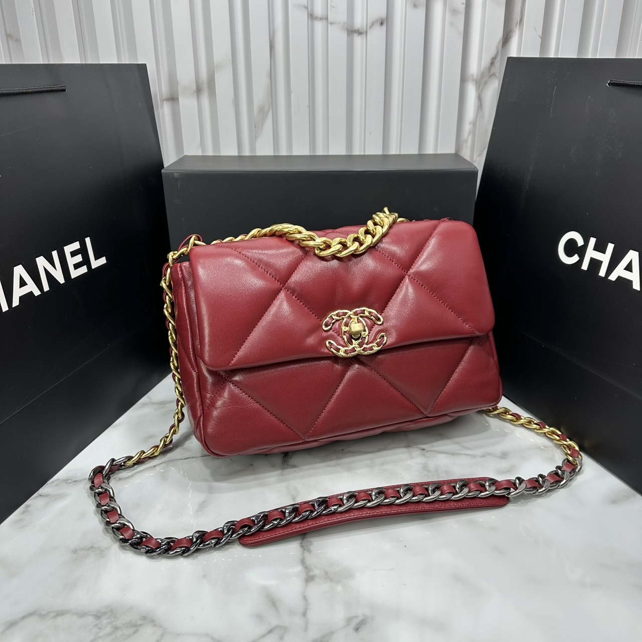 ORI หนังแท้ | CHANEL 19 Flap Bag 25cm กระเป๋าสะพายรุ่นยอดนิยม หนังนิ่มนุ่มลื่น หรูหราระดับตำนาน สวยงามเหนือกาลเวลา