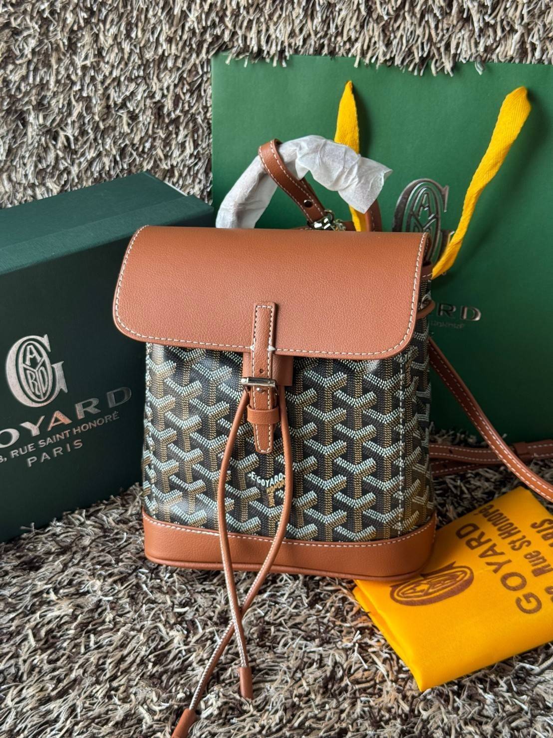 ORI หนังแท้ | Goyard Alpin Mini Backpack กระเป๋าเป้สะพายหลัง ปรับถือหรือสะพายข้างได้อย่างลงตัว ที่สามารถทำให้เป็นหลายรูปแบบ