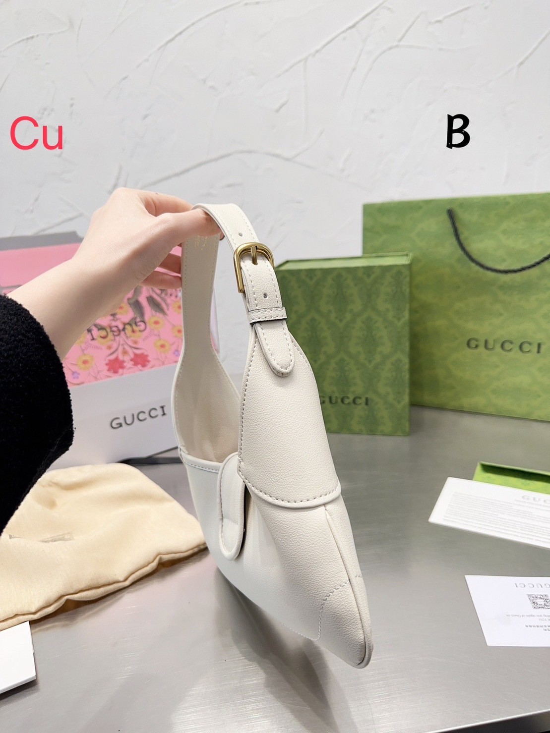 GUCCI Aphrodite small shoulder bag / GG shoulder bag / GUCCI BAG พร้อมส่ง 4 สี กระเป๋าสะพายไหล่ โดดเด่นด้วยโลโก้ใหญ่อะไหล่ทอง งานหนังเต็มใบ ผสานดีไซน์ของความคลาสสิคได้อย่างลงตัว