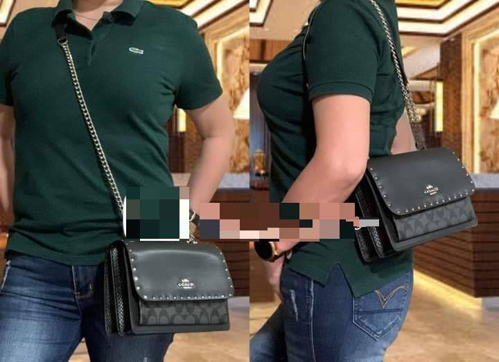 COACH KLARE CROSSBODY IN SIGNATURE CANVAS WITH RIVETS (90400) กระเป๋าถือ กระเป๋าสะพาย รูปทรงสวยงามสุดคลาสสิค แมทท์ง่ายเข้าได้กับทุกลุค แอบกระซิบดังๆนิดนึงว่า! ใบจริงสวยม๊ากก!!// วัสดุแคนวาส ผสมหนังแท้ อยู่ทรง รูปทรงสวยม๊ากก!// ด้านในแบ่งช่องให้ถึง 4 ช่อง 