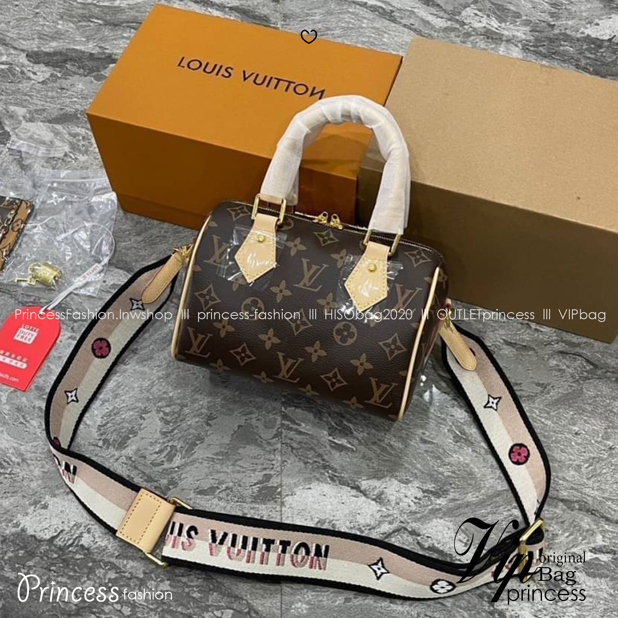 LV Speedy Bandoulière 20 Bag Monogram Canvas กระเป๋าทรงหมอนไซส์เล็กน่ารัก ดีไซน์น่าใช้มากๆ พิมพ์ลายโมโนแกรม ภายในเป็นช่องกว้าง มาพร้อมสายสปอร์ตสวยเท่ห์มาก ใบจริงสวยเกินเบอร์!! ไม่ผิดหวังจ้า