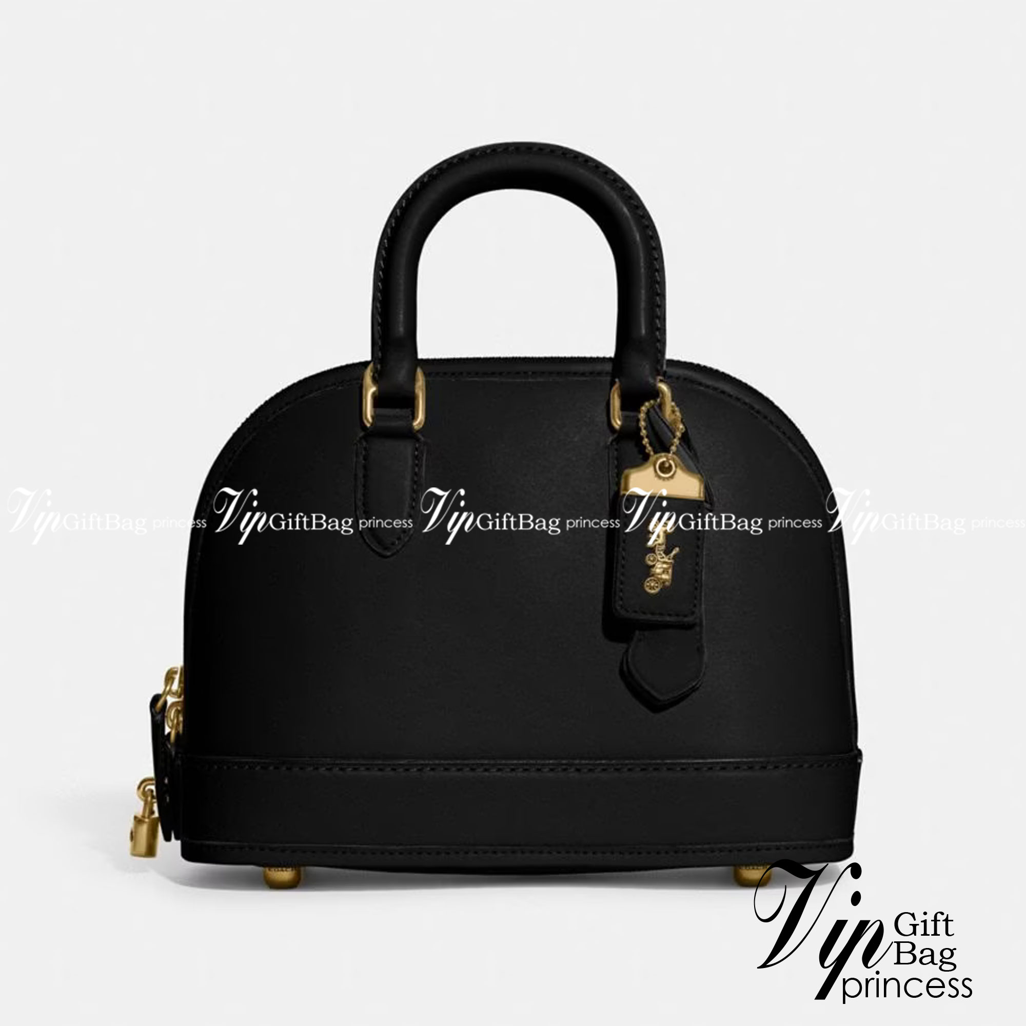 COACH REVEL BAG ((CC411)) ยังไม่เข้าไทย มีมาให้ตับจองก่อนใครที่นี่! พร้อมส่ง รุ่นใหม่ล่าสุด! สวยและดูดี ต้องยกให้รุ่นนี้เลยค่ะ กับกระเป๋าทรงโดม ที่ไม่ว่าลุคไหนๆก็เอาอยู่ หนังแท้เรียบสวยมากๆค่ะ 💕ด้านหน้าห้อยพวงแบรนด์+พวงหนังมาให้