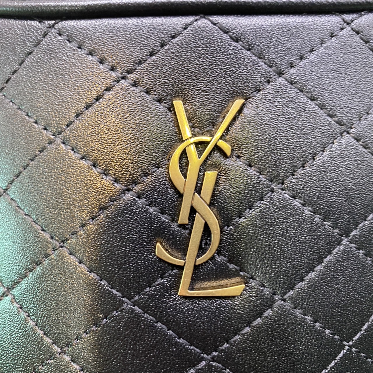 YSL GABY BUCKET BAG IN LAMBSKIN กระเป๋าสะพายทรงถัง งานหนังเต็มใบ เกรดออริ 1:1 ใช้งานต่างประเทศได้