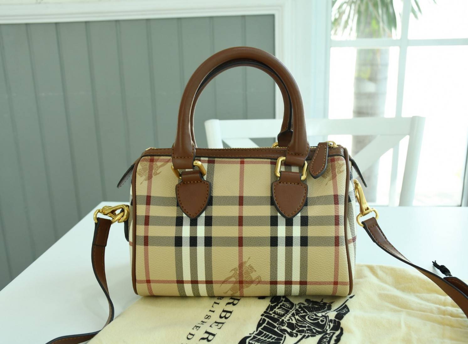 Burberry bag Crossbody Bag Vip Gift with Purchase (GWP) พรีเมี่ยมกิ๊ฟ Limited Edition จาก BURBERRY PERFUME