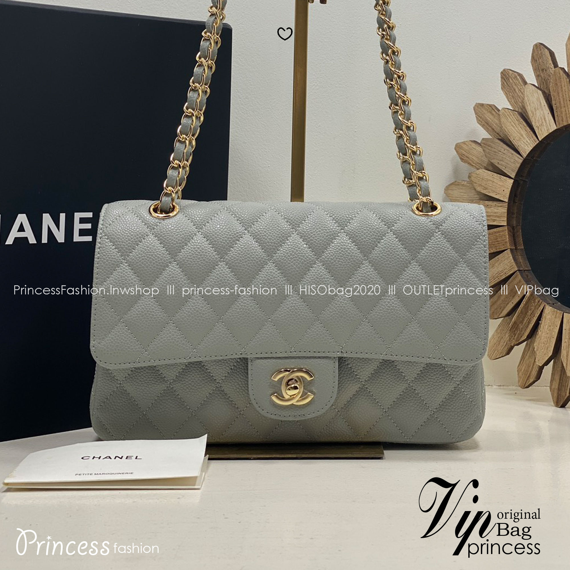 ORI หนังแท้ | CHANEL Classic Medium Flap Bag 25cm กระเป๋าสะพายคลาสสิกรุ่นยอดนิยมตลอดกาล ดีไซน์เรียบหรูหราขับผิว งานหนังแท้ อะไหล่ทองหรูหรา สุดยอดเดอะเบสท์ไอเท็ม