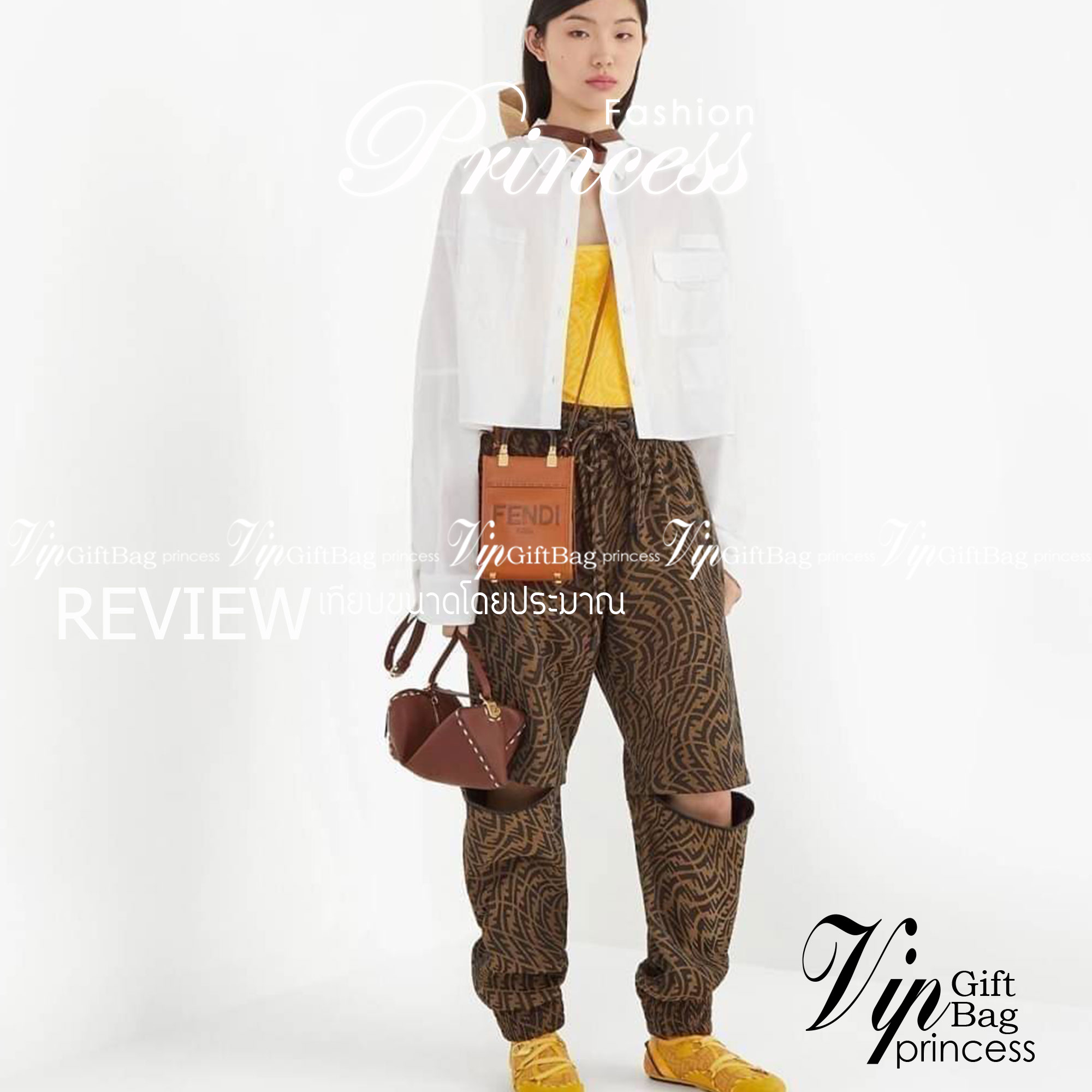 สวยหรูมาก กับ FENDI MINI SUNSHINE SHOPPER วัสดุหนังแท้ทั้งใบ ปั้มชื่อแบรนด์ด้านหน้า ที่จับเซรามิคสีสวยมีสลักแบรนด์ *ทรงมินิน่ารัก ด้านในเป็นช่องโล่งกว้าง สามารถใส่ กระเป๋าสตางค์สั้น มือถือได้ทุกรุ่น มาพร้อมสายสะพาย ถอดปรับได้ อะไหล่ปั้มแบรนด์สีทอง ปั้มโลโ