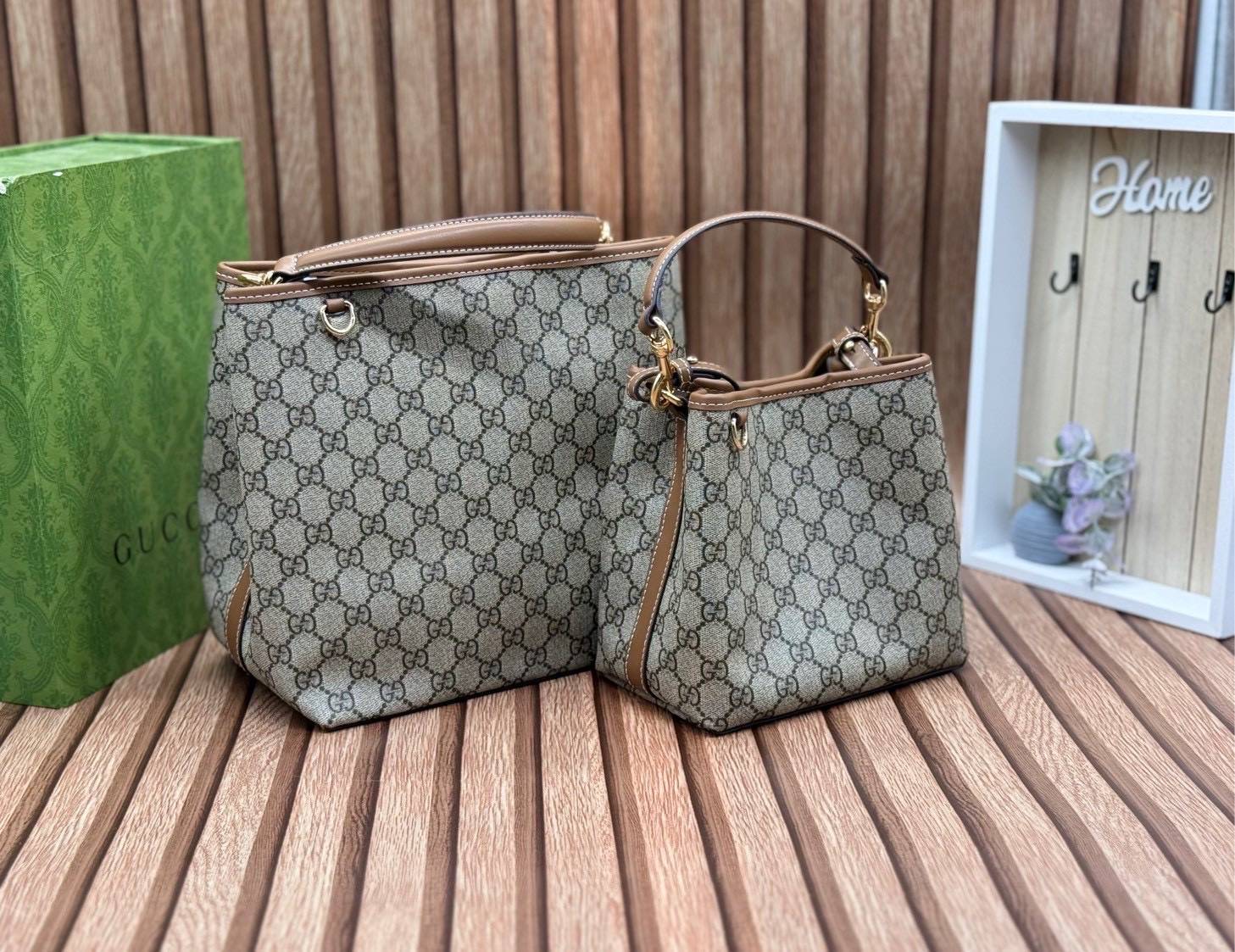 ORI หนังแท้ | GUCCI GG Emblem medium bucket bag กระเป๋าถือ/สะพายทรงบัคเก็ต ขนาดกลางใบใหญ่ จุของได้เยอะ ดีไซน์คลาสสิคคงความเอกลักษณ์