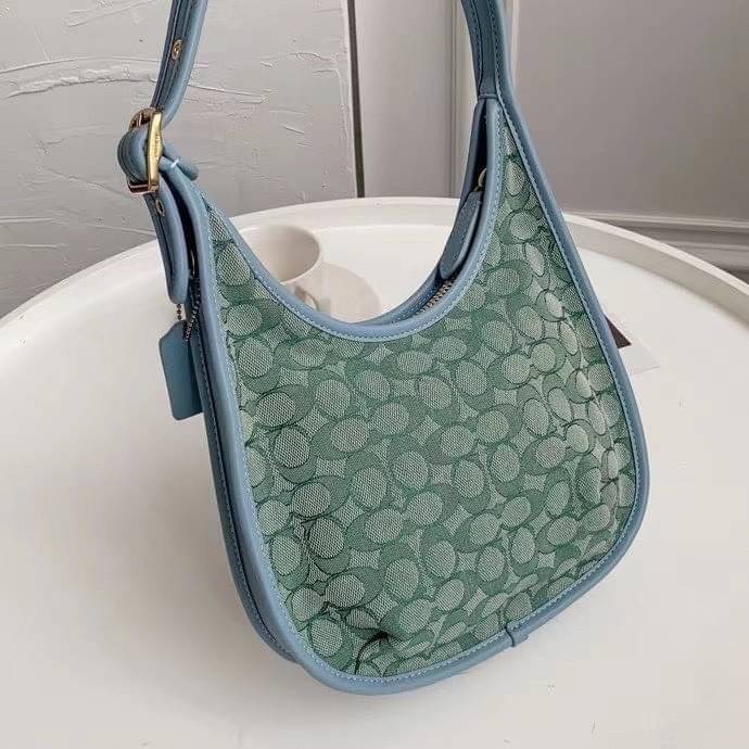 OUTLET 】COACH ERGO SHOULDER BAG In Signature พร้อมส่งที่ไทย