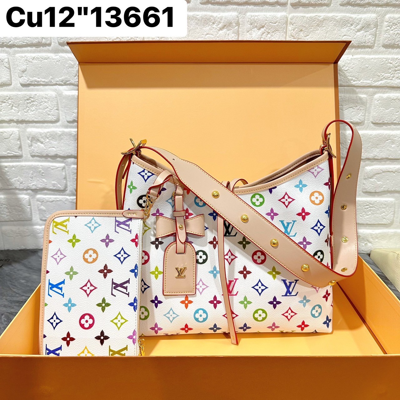 LV x TM CarryAll PM bag Multicolor Monogram Canvas กระเป๋าสะพายไหล่ทรงสวย รุ่นลิมิเต็ดสุดคลาสสิก แต่งแต้มดีเทลเปี่ยมชีวิตชีวา แคนวาสโทนสีสดใสดีไซน์ใหม่จากพาเลตต์สีเอกลักษณ์