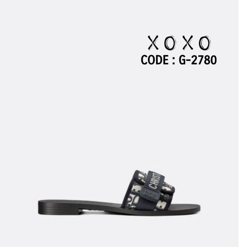 CHRISTIAN DIOR Sandals แตะ ชิค ชิล สวย หรู แมทส์ชุดง่าย ด้านบนลายผ้าแบรนด์