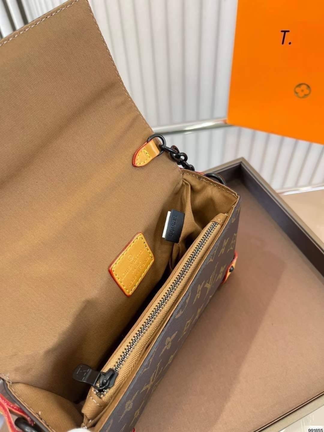 LV Streamer Messenger Bag กระเป๋าสะพายทรงกล่องที่สุดของรุ่นหายาก ดีไซน์คลาสสิกน่าใช้ ใช้ได้ทั้งชายหญิง unisex cool