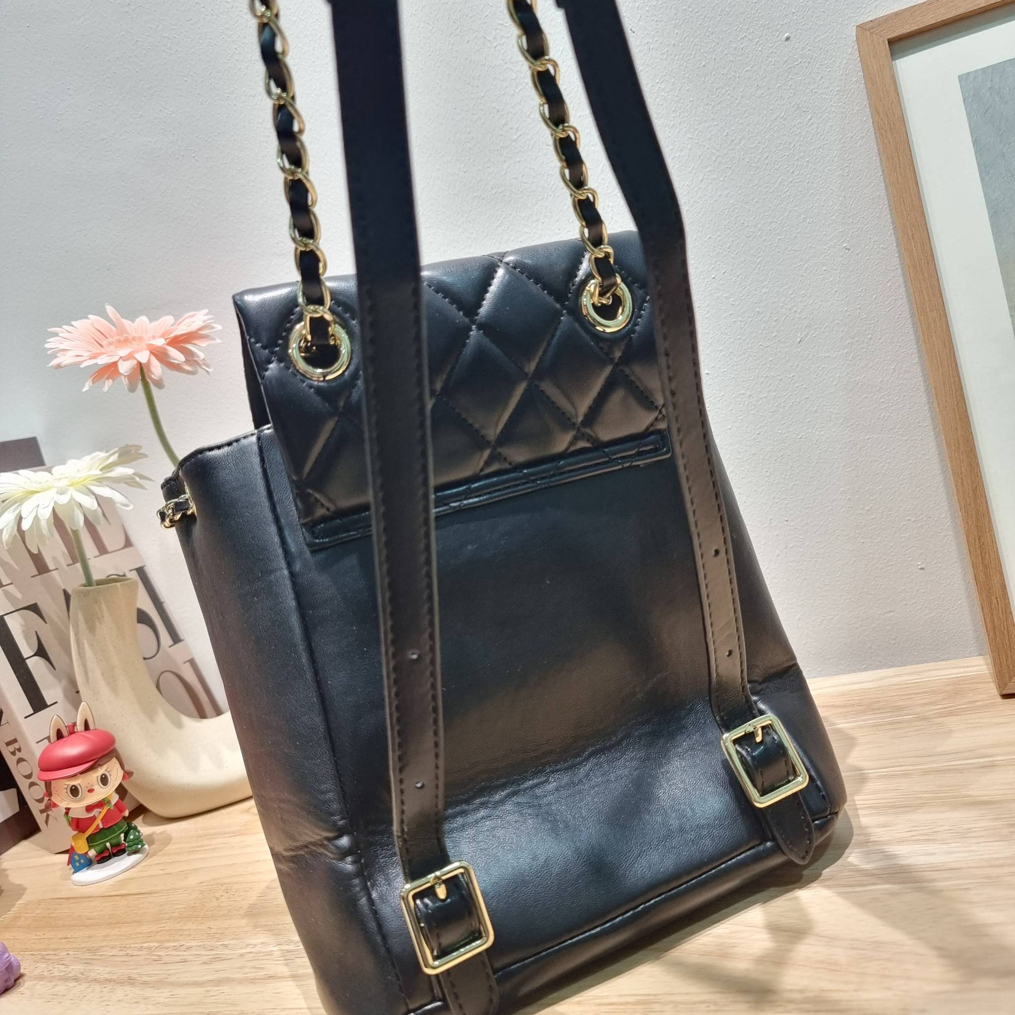 CHANEL duma backpack Black กระเป๋าเป้ ไซส์น่ารัก รูปทรงทันสมัย วัสดุหนังแกะสัมผัสนิ่ม ดีเทลความสวยมากมาย