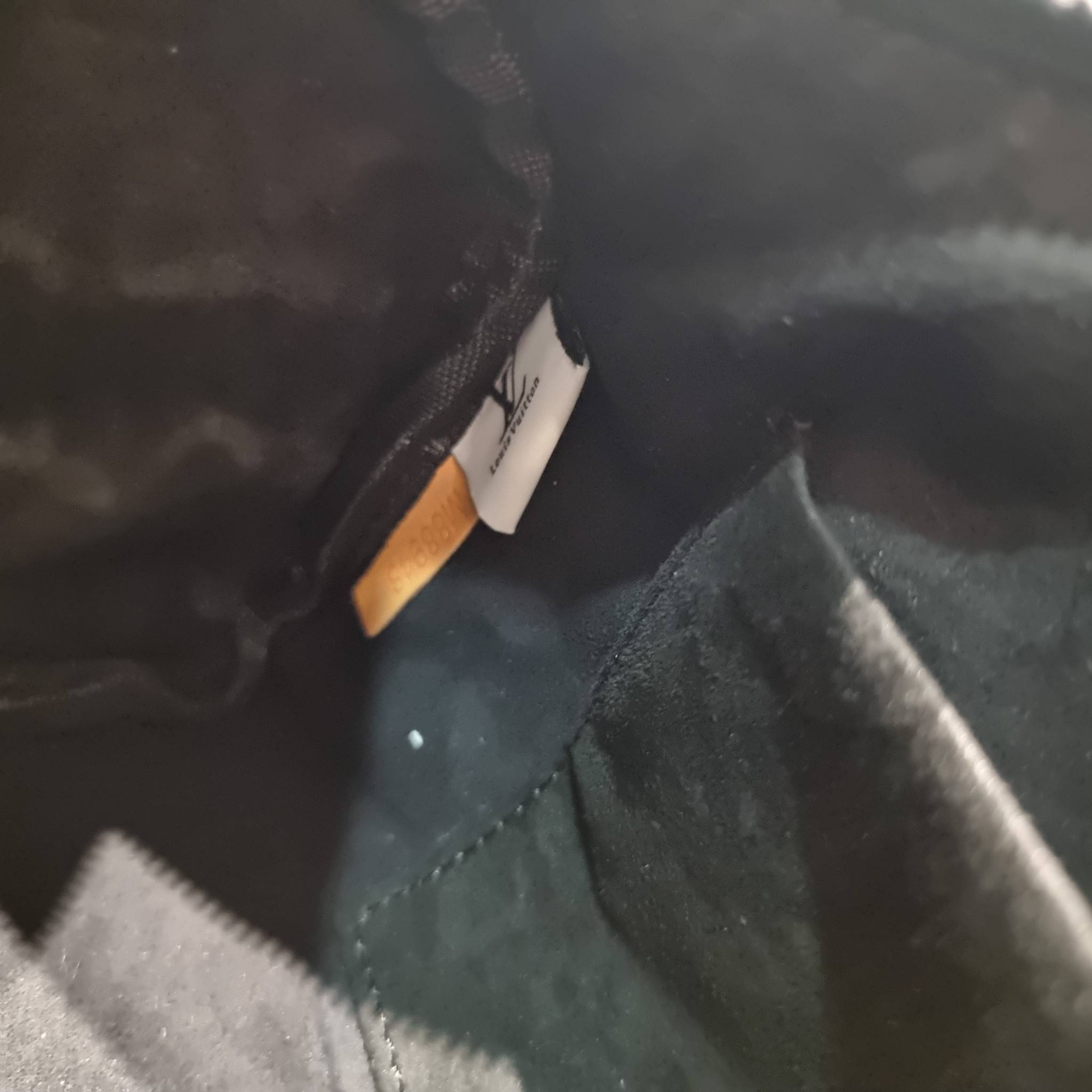 LV KEEPALL BANDOULIERE 25 MONOGRAM OTHER BAG ย่อส่วนความเท่ให้สะดวกกับชีวิตประจำวัน กับกระเป๋าสะพาย ทรงกระเป๋าเดินทางสุดคลาสสิค ด้วยดีเทลความเป็นเอกลักษณ์ เรียบแต่หรู