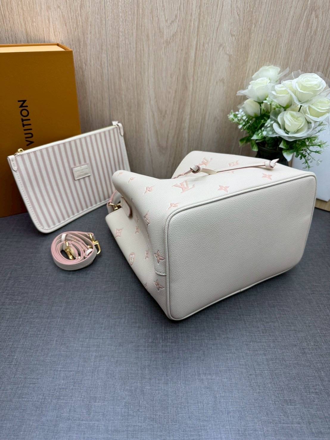 ORI หนังแท้ | LV NeoNoe MM Bucket bag Monogram Flower กระเป๋าสะพายทรงบัคเก็ต ลาย Monogram Flower โดดเด่นเพิ่มสไตล์ มีเสน่ห์ชวนหลงใหล