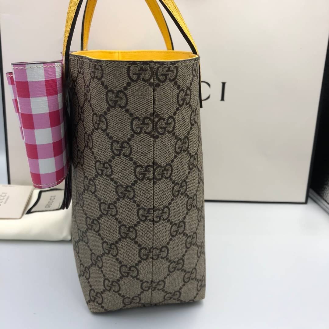 VIP 】Animal-Friendly Gucci Kid GG Supreme Tote Bag งานหนังแท้ทรงตั้งสวย ขนาดกะทัดรัด จุของได้เยอะ ใช้ได้ทั้งเด็กและผู้ใหญ่ น่ารักมากค่ะ