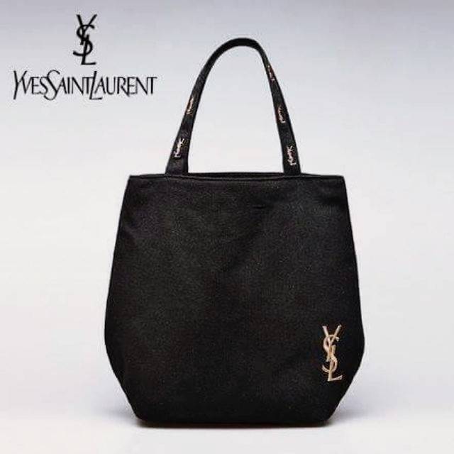 พรีเมี่ยมกิ๊ฟแท้ 100% 】Yves Saint Laurent YSL Cosmetics Canvas Tote Bag with Zipper Gift With Purchase (GWP) กระเป๋าสะพายพรีเมี่ยมกิ๊ฟรุ่นยอดนิยมจาก YSL Yves Saint Laurent Limited Collection E-Mook ดีไซน์คลาสสิคทรง Shopping Bag วัสดุ Canvas ปักโลโก้ YSL ด