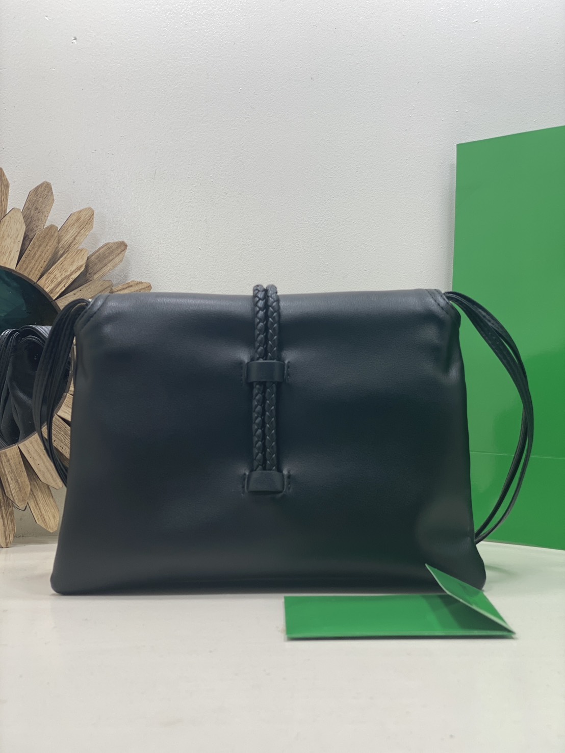 ORI หนังแท้ | Bottega Veneta Liberta Bag / BV Crossbody Bag กระเป๋าสะพายสุดชิค ดีไซน์เรียบหรูโดดเด่น 🤍 เกรดออริจินอล หนังแท้