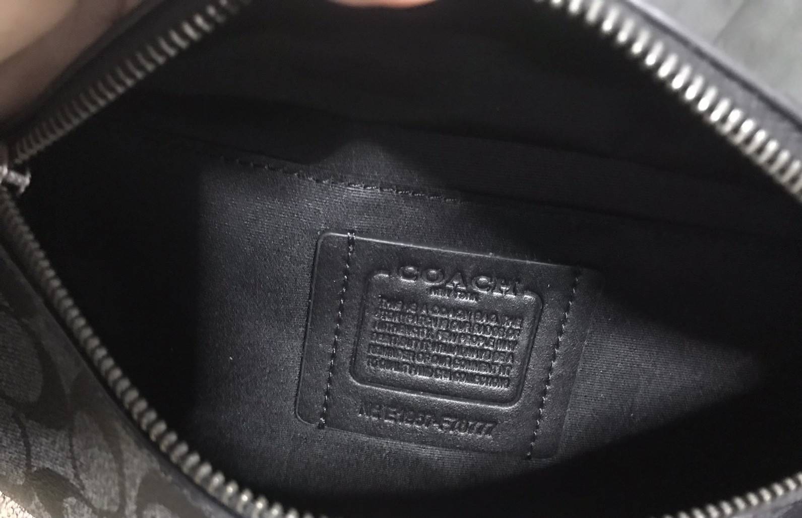 Coach F84711 Warren Mini Belt Bag In Signature Canvas กระเป๋าคาดอก คาดเอว ขนาดกำลังดี ใช้งานง่าย ใช้ได้ทั้งหญิงและชาย