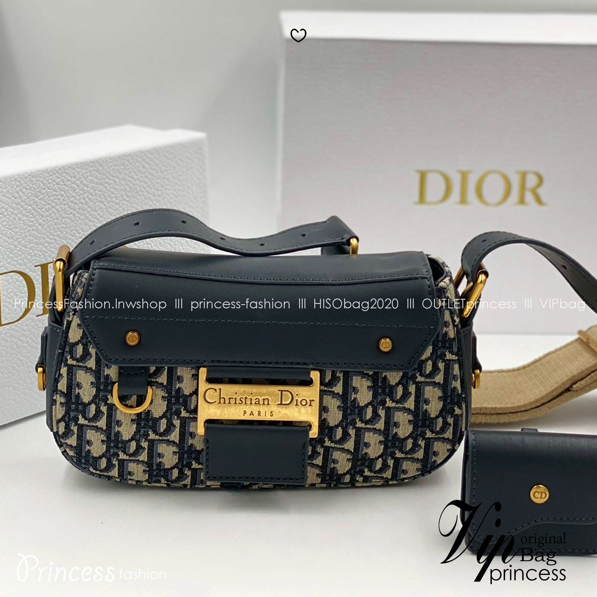 ORI หนังแท้ | DIOR Small Streetchic Bag Blue Dior Oblique Jacquard and Smooth Calfskin กระเป๋าสะพายนิยามใหม่ของดีไซน์อันเป็นเอกลักษณ์ ฝาพับแบบแม่เหล็กสีทองโบราณสลักลาย Christian Dior Paris และห่วง D-ring ทันสมัย