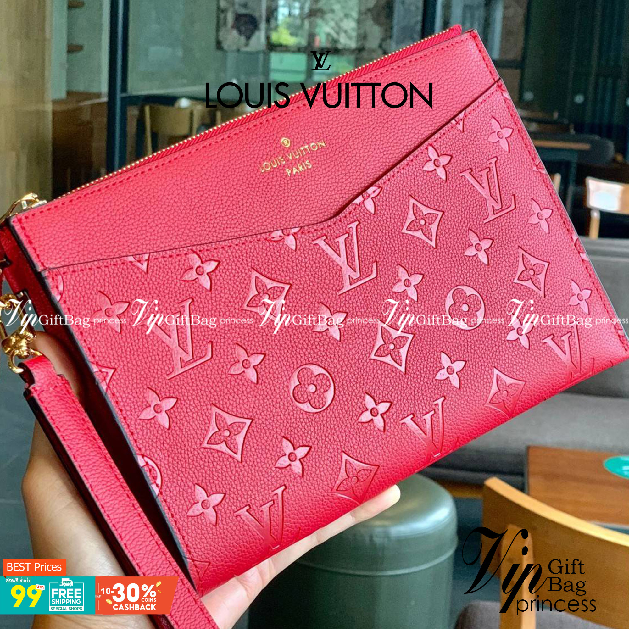 VIP 】จัดสินค้าคุณภาพมาให้สาวๆได้ใช้กันค่าา😘 Louis Vuitton Pochette Mélanie MM Monogram ใช้ขึ้นเครื่องได้เลย✈️ ✔️กระเป๋า ทรงคลัท แบบมีสายคล้องมือ ถอดออกได้หนึ่งสาย ✔️หนังแท้หนา ลายหนังพิมพ์ลายแบรนด์ได้สวยงามมากๆค่ะ