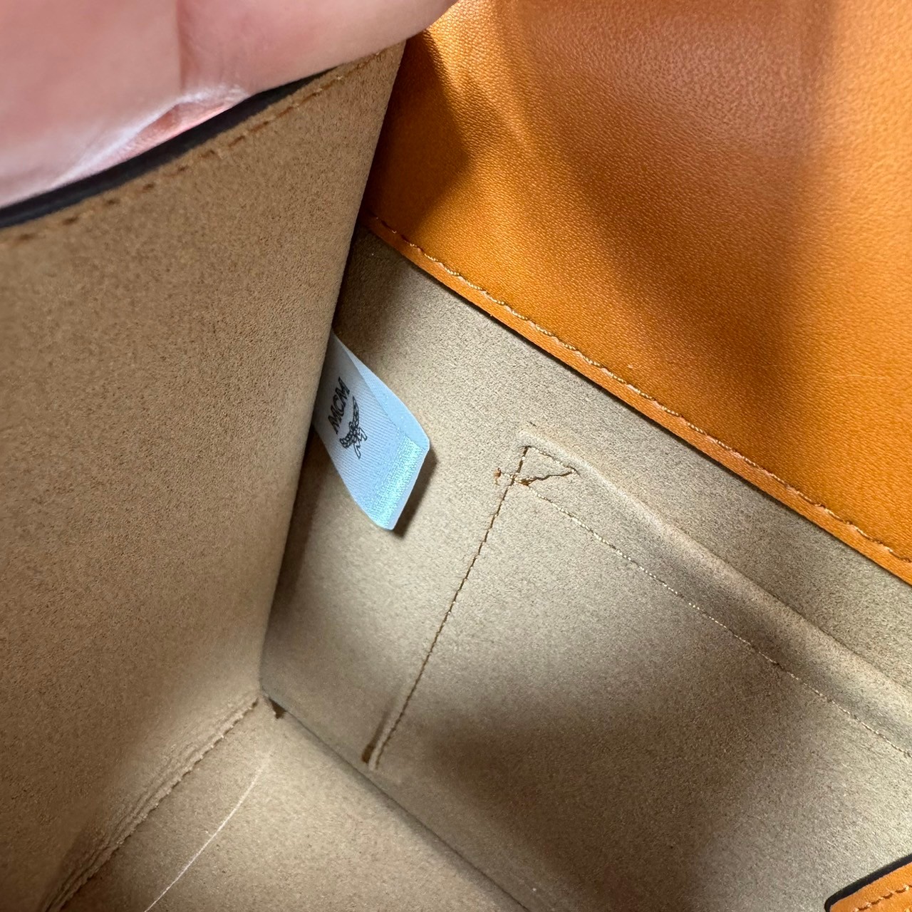 M.C.M MEDIUM TRACY SHOULDER BAG IN VISETOS กระเป๋าสะพายข้าง สุดหรู มาร์ทเทห์ เกรดออริ สลับแท้ 1:1 ใช้งานต่างประเทศได้