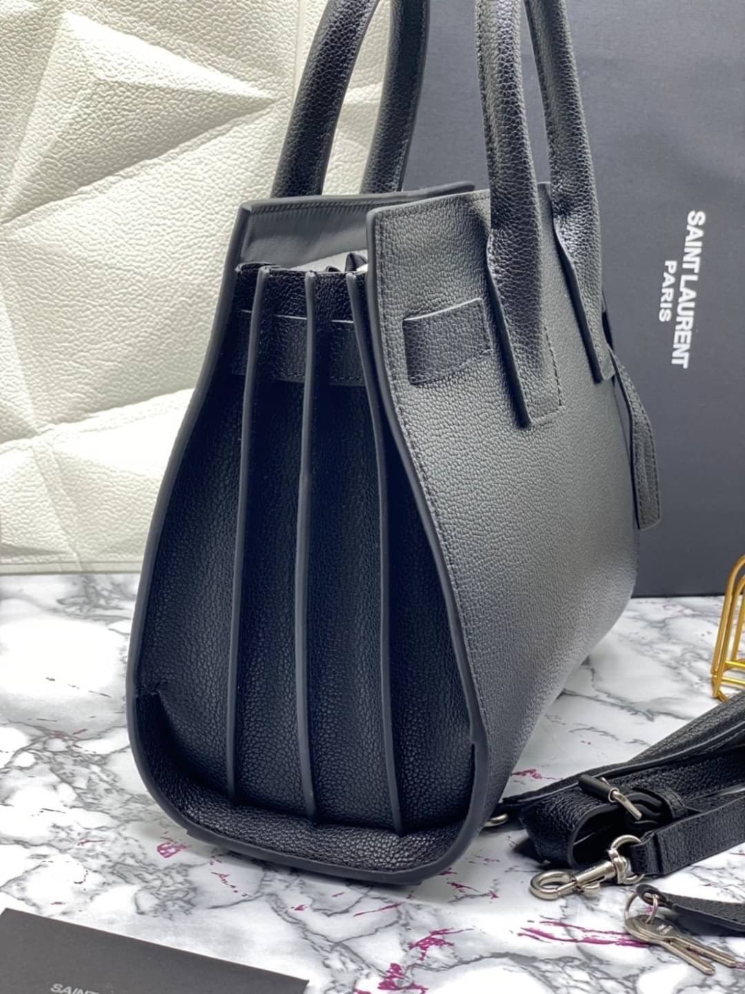 หนังแท้ Yves Saint Laurent Bag CLASSIC SAC DE JOUR BABY IN GRAINED LEATHER