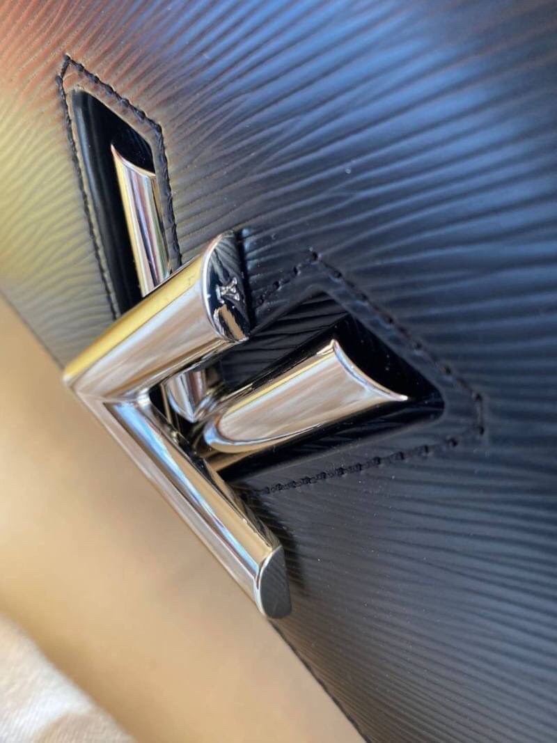 VIP 】หนังแท้ LOUIS VUITTON Epi Twist Shoulder Bag MM 4 สี พร้อมส่งที่ไทย