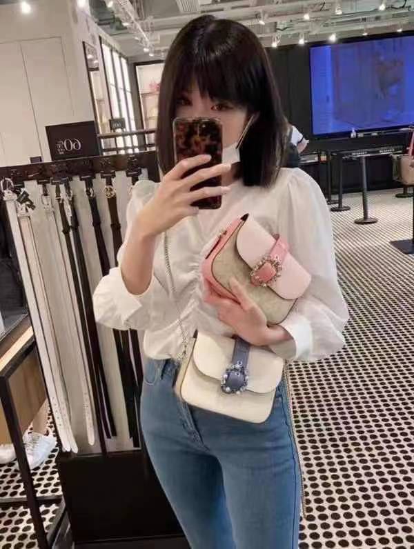 ของแท้ 💯% Coach GEMMA CROSSBODY IN COLORBLOCK SIGNATURE CANVAS (COACH C1421) IM/LIGHT KHAKI/PALE PINK MULTI