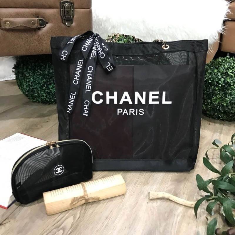 ห้ามพลาด Set สุดคุ้ม! ซื้อ1ได้ถึง2! Chanel GWP Shopping Bag With Pouch VIP Gift With Purchase กระเป๋าสะพายทรง Shopping Bag พร้อมกระเป๋าPouchใบเล็กเข้าชุดเเพ็คคู่รุ่น Limited Edition พรีเมี่ยมกิ้ฟแท้จาก Chanel Perfume Counter วัสดุ Nylon โปร่งคุณภาพดี ใบให